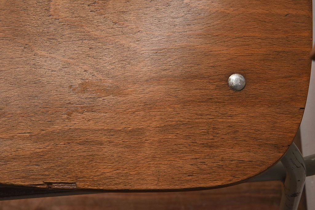 ヴィンテージ家具　ビンテージ　シンプルでデザインのスクールチェア(キッズチェア、椅子)
