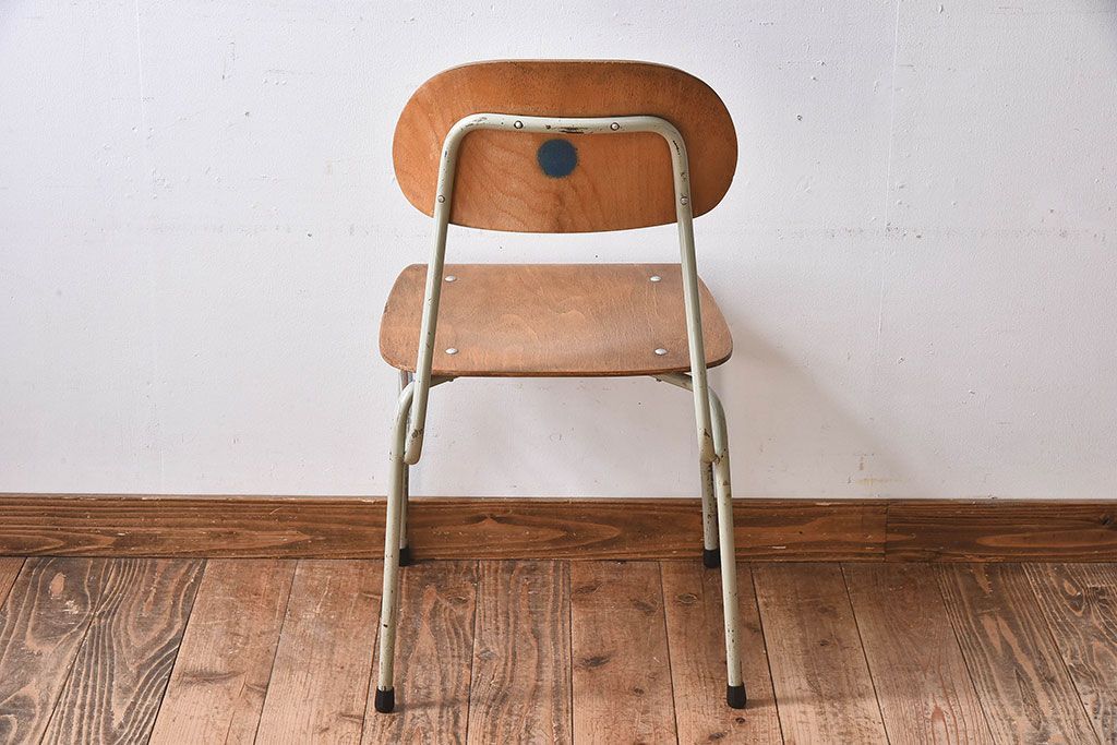 ヴィンテージ家具　ビンテージ　シンプルでデザインのスクールチェア(キッズチェア、椅子)