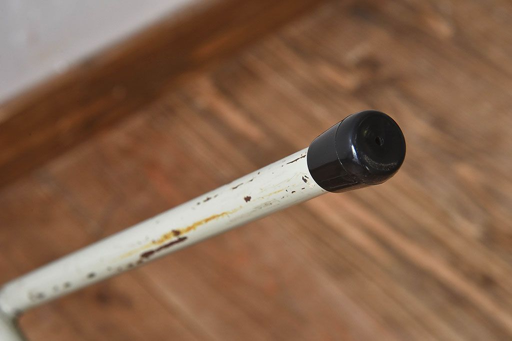 ヴィンテージ家具　ビンテージ　シンプルでデザインのスクールチェア(キッズチェア、椅子)