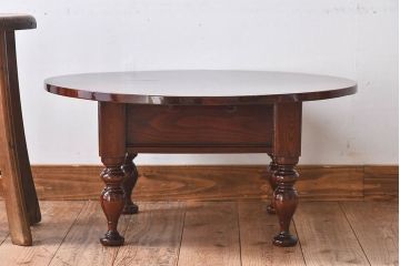 アンティーク家具　和製アンティーク　総欅材　漆塗り!上品な脚のデザインが惹かれる座卓