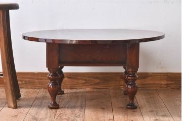 アンティーク家具　和製アンティーク　総欅材　漆塗り!上品な脚のデザインが惹かれる座卓