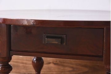 アンティーク家具　和製アンティーク　総欅材　漆塗り!上品な脚のデザインが惹かれる座卓