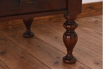 アンティーク家具　和製アンティーク　総欅材　漆塗り!上品な脚のデザインが惹かれる座卓