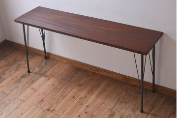 アンティーク家具　桂材一枚板!古い木の質感が味わい深い鉄脚テーブル(作業台、アイアンテーブル)