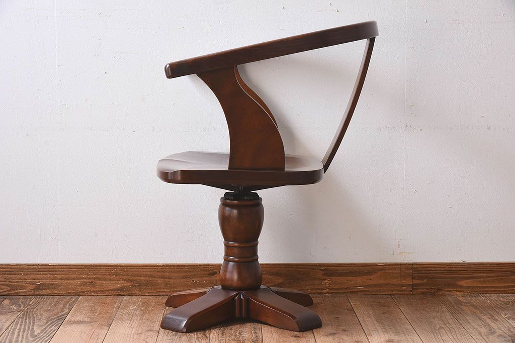 民芸家具　ビンテージ　上質なデザインの回転イス