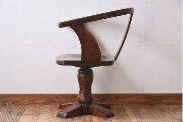民芸家具　ビンテージ　上質なデザインの回転イス
