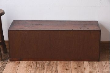 レトロ家具　昭和レトロ　モールガラス入りの小さなローボード(収納棚、戸棚)