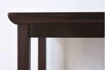 アンティーク雑貨　中古民芸家具　上質なデザインの小振りな飾り棚