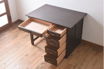 レトロ家具　昭和レトロ　古いナラ材の重厚な片袖机(学習机、在宅ワーク、在宅用デスク)