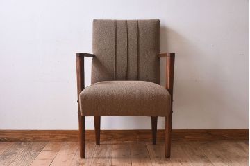 ヴィンテージ家具　和製ビンテージ　厚みのあるクッションが魅力的なサロンチェア(アームチェア、一人掛けソファ)(1)