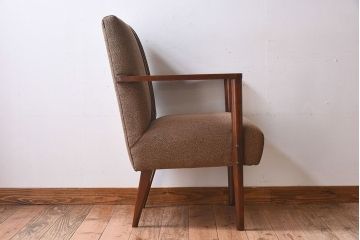ヴィンテージ家具　和製ビンテージ　厚みのあるクッションが魅力的なサロンチェア(アームチェア、一人掛けソファ)(1)