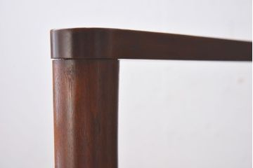 ヴィンテージ家具　和製ビンテージ　厚みのあるクッションが魅力的なサロンチェア(アームチェア、一人掛けソファ)(1)