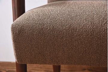 ヴィンテージ家具　和製ビンテージ　厚みのあるクッションが魅力的なサロンチェア(アームチェア、一人掛けソファ)(1)