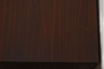 アンティーク家具　和製アンティーク　使い込まれた質感が味わい深い鉄脚付き衣装箪笥(ローボード)