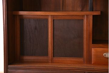 アンティーク家具　和製アンティーク　三方欅材の上質な茶箪笥(茶棚、収納棚)