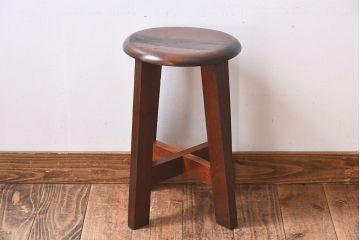 レトロ家具　昭和レトロ　落ち着きのある木の質感が味わい深い丸型スツール(椅子、チェア)