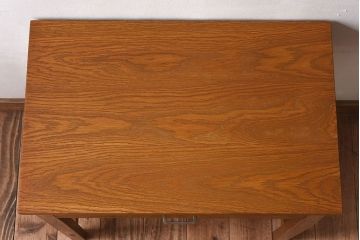 アンティーク雑貨　昭和レトロ　引き出し付き!シンプルなデザインのサイドテーブル(花台)