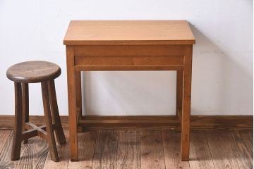 アンティーク雑貨　昭和レトロ　引き出し付き!シンプルなデザインのサイドテーブル(花台)