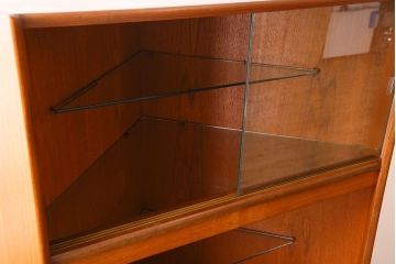 アンティーク家具　G-PLAN(ジープラン)　チーク材　コーナーキャビネット