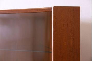 アンティーク家具　G-PLAN(ジープラン)　チーク材　コーナーキャビネット