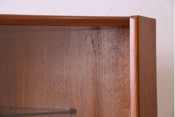 アンティーク家具　G-PLAN(ジープラン)　チーク材　コーナーキャビネット