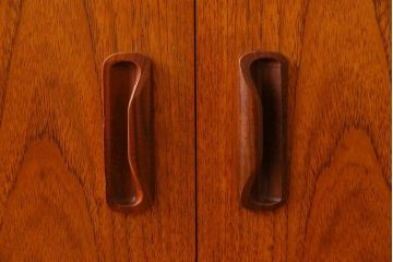 アンティーク家具　G-PLAN(ジープラン)　チーク材　コーナーキャビネット