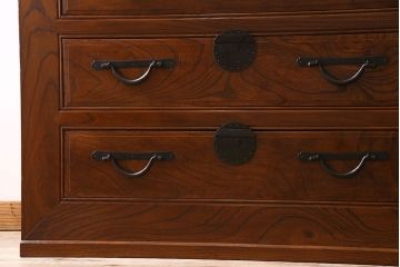 アンティーク家具　和製アンティーク　上手物!前面総欅材の重厚な収納箪笥(水屋箪笥、サイドボード、サイドキャビネット)