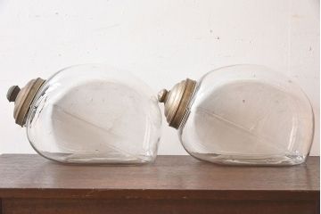 アンティーク雑貨　レトロな質感が素敵なアンティーク猫瓶(ガラス瓶)2個セット(1)