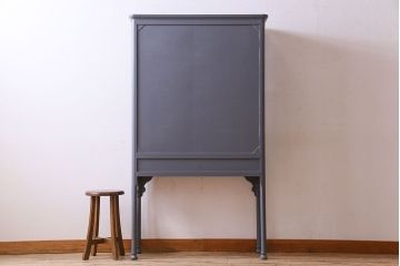 ペイント家具　落ちつきのあるカラーのケビント(ガラスケース、デンタルケース)