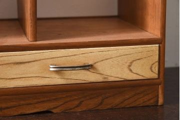 アンティーク雑貨　昭和レトロ　引き出し2杯付き!違った木の色味が味わえる本立て