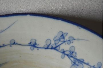 アンティーク雑貨　大正〜昭和期　染付　繊細な絵柄が美しい陶磁器の手水鉢