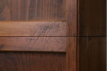 アンティーク家具　和製アンティーク 上質で風情のある四尺水屋箪笥(食器棚、収納箪笥)