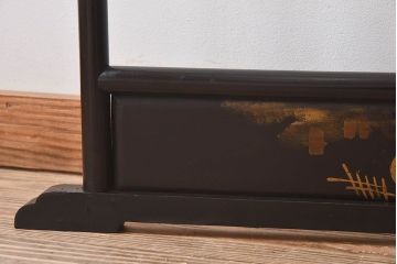 アンティーク雑貨　古民具・骨董　繊細に描かれた水車小屋が印象的な衣桁