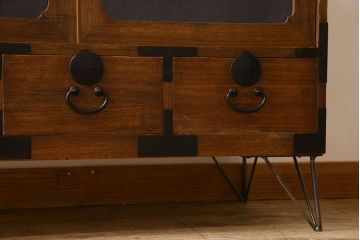 アンティーク家具　和製アンティーク　3杯引き出し付き!鉄脚箪笥ローボード(ローチェスト)