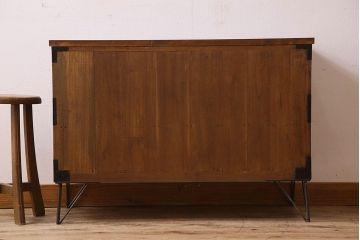 アンティーク家具　和製アンティーク　3杯引き出し付き!鉄脚箪笥ローボード(ローチェスト)