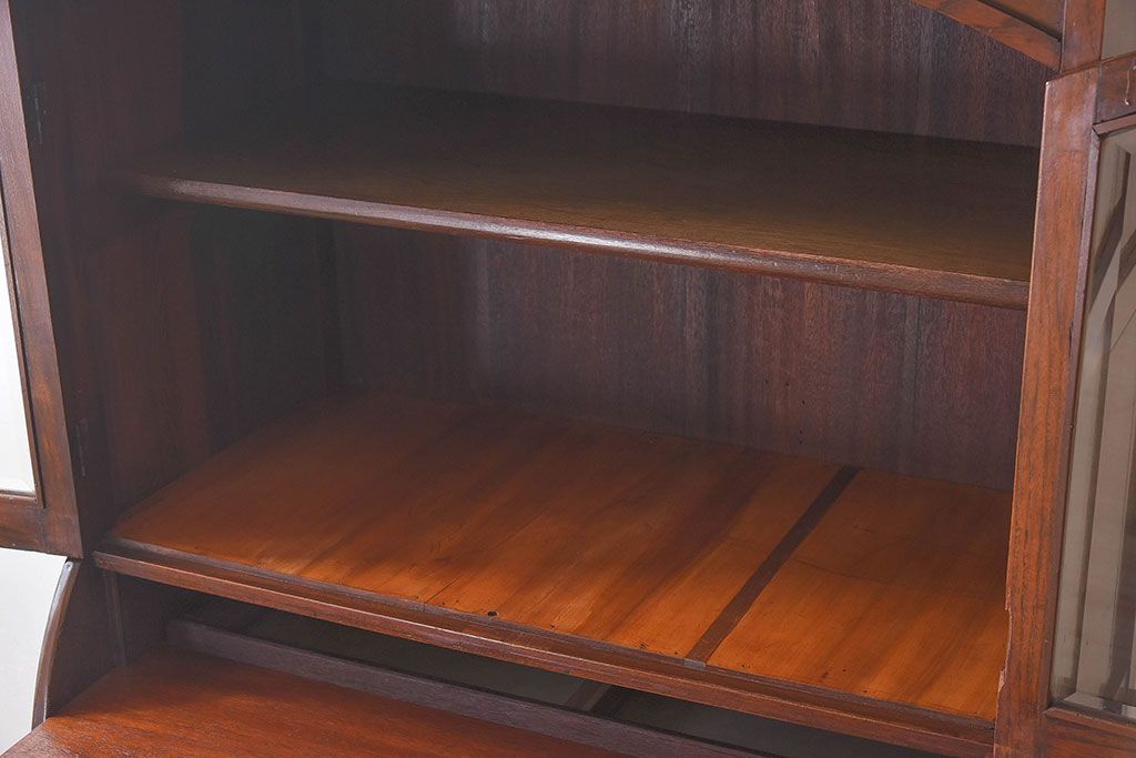 大正ロマン　彫刻が美しい豪華な面持ちの収納棚(戸棚、ライティングキャビネット)