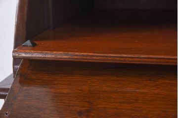 大正ロマン　彫刻が美しい豪華な面持ちの収納棚(戸棚、ライティングキャビネット)