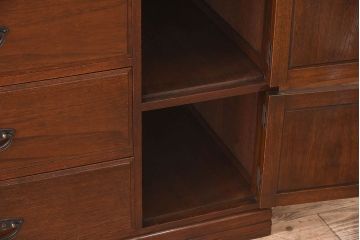 大正ロマン　彫刻が美しい豪華な面持ちの収納棚(戸棚、ライティングキャビネット)