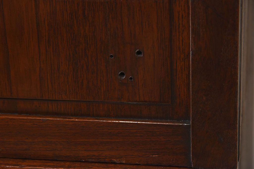 大正ロマン　彫刻が美しい豪華な面持ちの収納棚(戸棚、ライティングキャビネット)