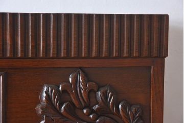 大正ロマン　彫刻が美しい豪華な面持ちの収納棚(戸棚、ライティングキャビネット)