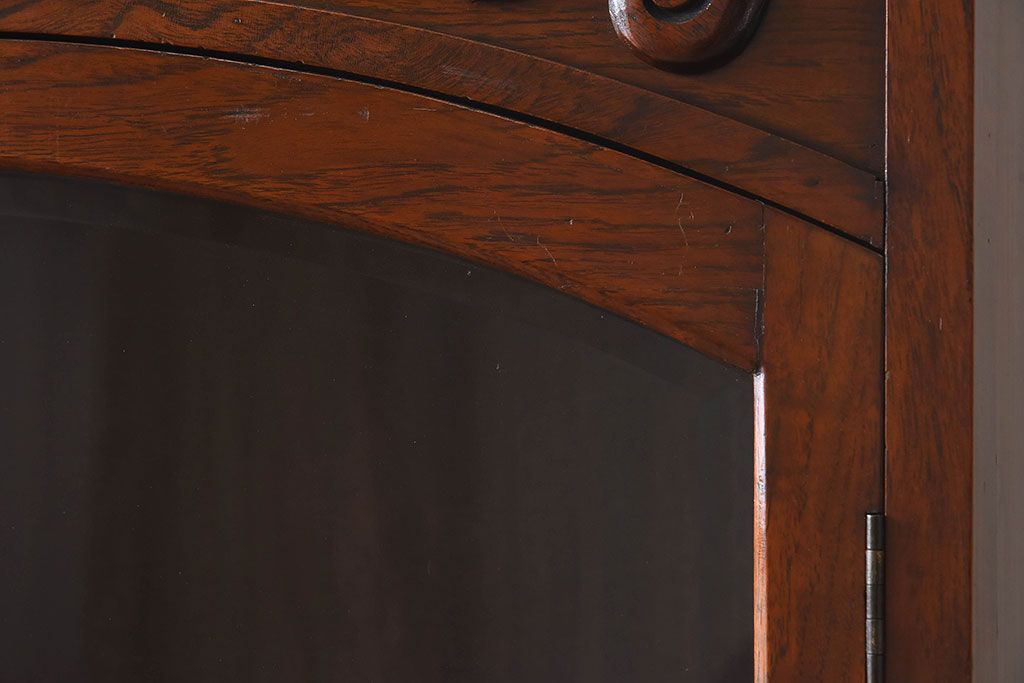 大正ロマン　彫刻が美しい豪華な面持ちの収納棚(戸棚、ライティングキャビネット)