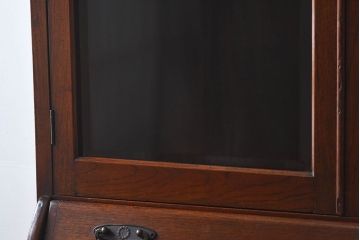 大正ロマン　彫刻が美しい豪華な面持ちの収納棚(戸棚、ライティングキャビネット)