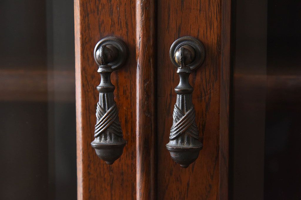 大正ロマン　彫刻が美しい豪華な面持ちの収納棚(戸棚、ライティングキャビネット)