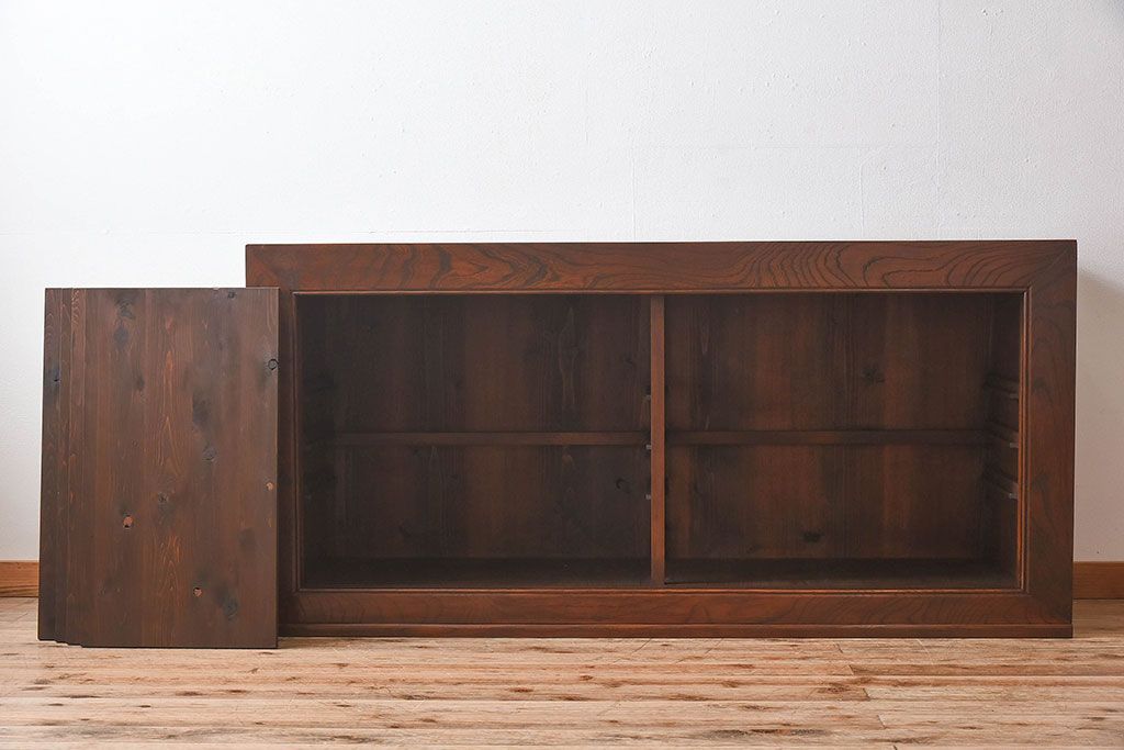 明治大正期　前面ケヤキ材　太い框が印象的な上手物のサイドボード(サイドキャビネット)