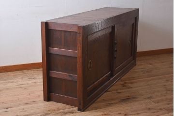 明治大正期　前面ケヤキ材　太い框が印象的な上手物のサイドボード(サイドキャビネット)