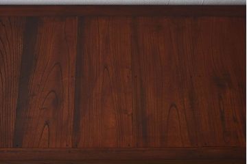 明治大正期　前面ケヤキ材　太い框が印象的な上手物のサイドボード(サイドキャビネット)