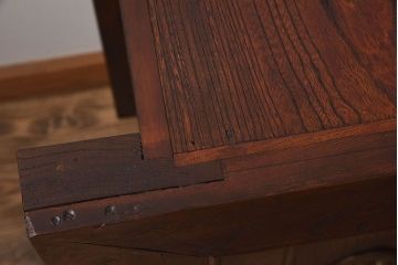 明治大正期　前面ケヤキ材　太い框が印象的な上手物のサイドボード(サイドキャビネット)