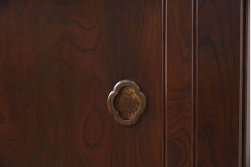 明治大正期　前面ケヤキ材　太い框が印象的な上手物のサイドボード(サイドキャビネット)