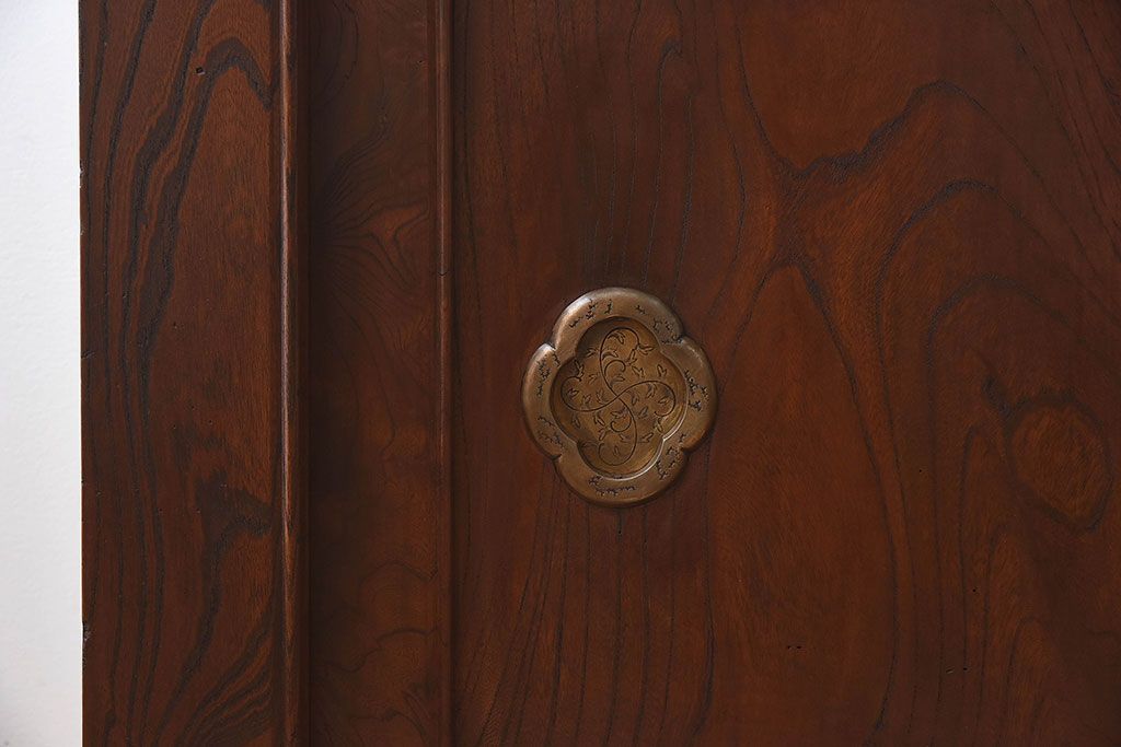 明治大正期　前面ケヤキ材　太い框が印象的な上手物のサイドボード(サイドキャビネット)