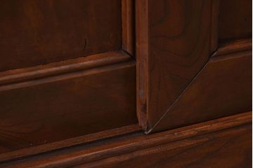 明治大正期　前面ケヤキ材　太い框が印象的な上手物のサイドボード(サイドキャビネット)